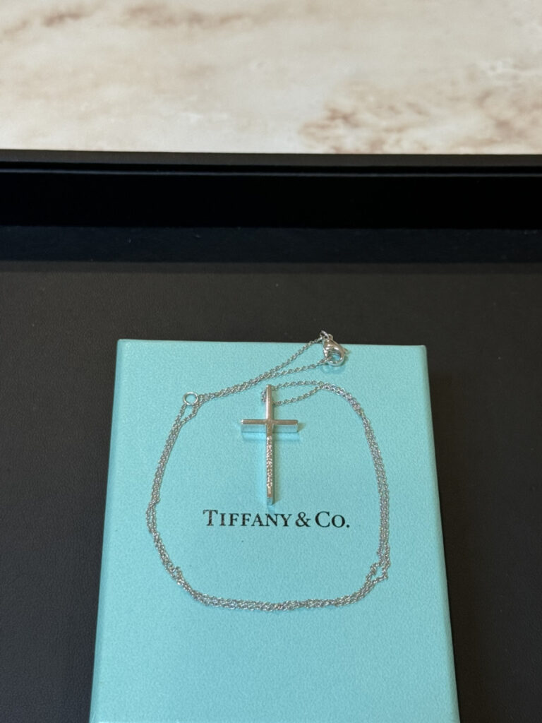 TIFFANY & Co. ティファニー　クロスネックレス　WG
