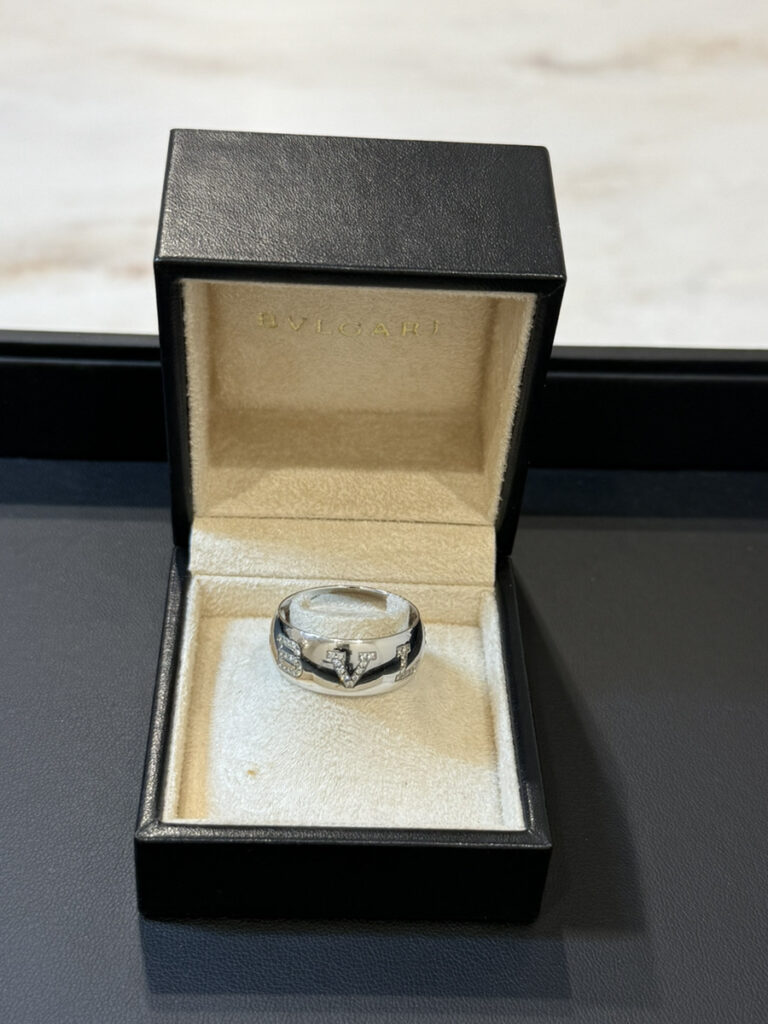 BVLGARI ブルガリ　モノロゴ　ダイヤリング　WG